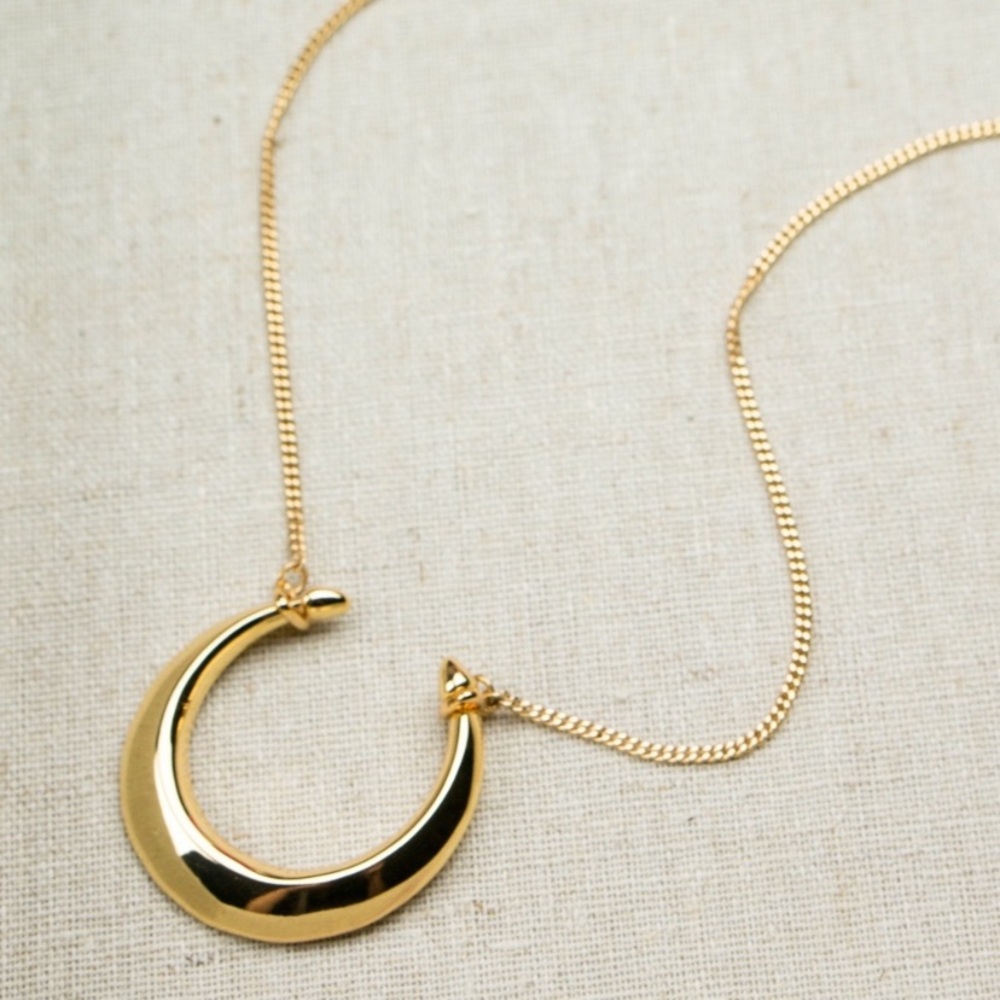 Stella & Dot Gold Half Moon Pendant Necklace